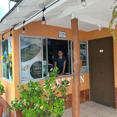 Alpha Arenal Hostel La Fortuna Exterior photo