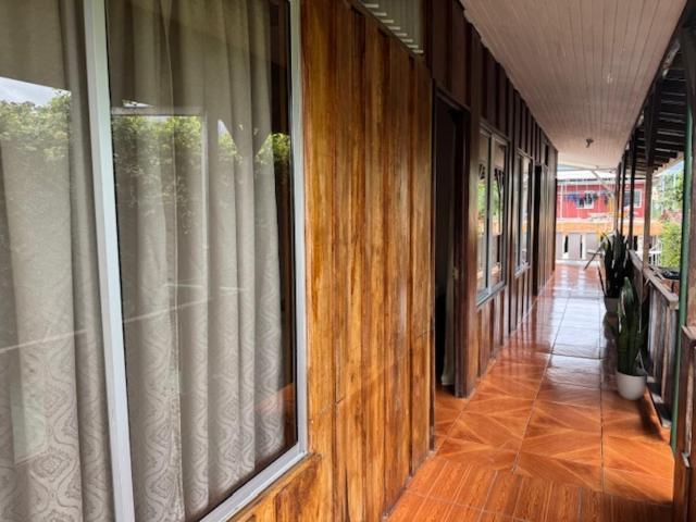 Alpha Arenal Hostel La Fortuna Exterior photo